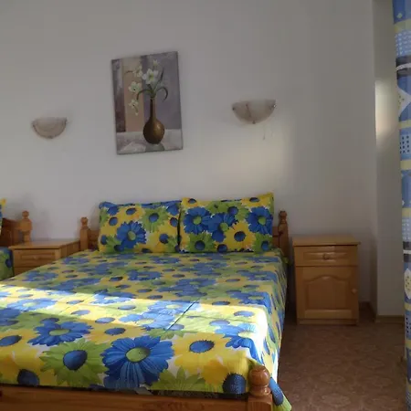 Stoyanovi 3* Chernomorets