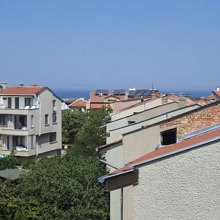 Stoyanovi Konukevi Chernomorets